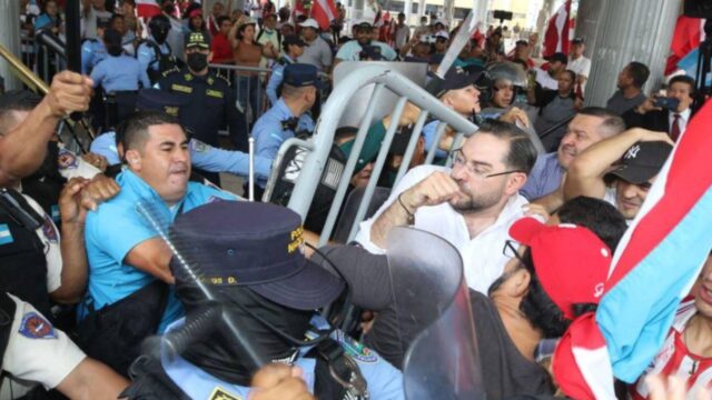 Conadeh condena «uso excesivo de la fuerza» contra manifestantes en protesta electoral