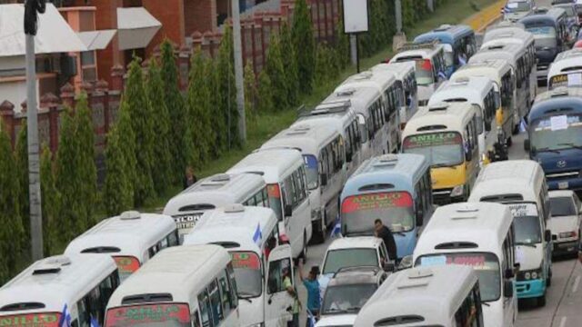 Transportistas paralizan unidades y denuncian al IHTT por “promover la ilegalidad”