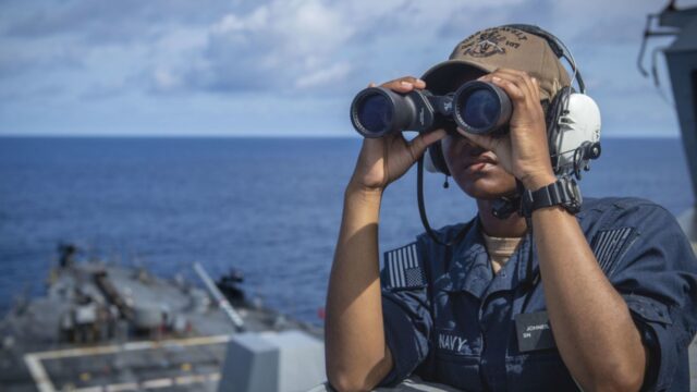 ¿Amenaza en el Caribe? Latinoamérica reacciona al despliegue militar de EE.UU.