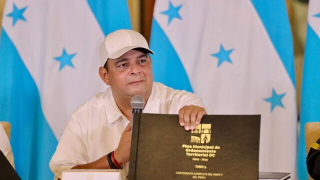 Aldana propone teletrabajo y plan de movilidad urbana para reducir el tráfico en la capital