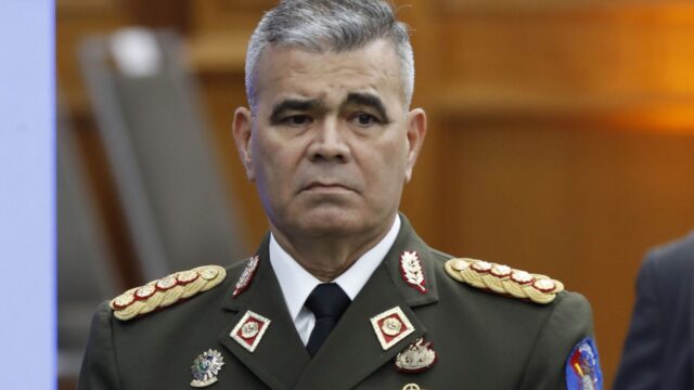 «Naves, buques, destructores, aviones»: Venezuela sobre despliegue militar de EE.UU. frente a sus costas
