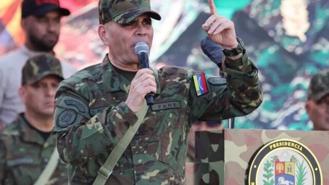 «¡Independencia o nada!» Venezuela tilda de «reedición del viejo método colonizador» despliegue militar de EEUU en el Caribe