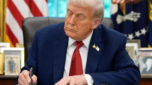 Trump indulta a decenas de acusados de interferencia en elecciones de 2020