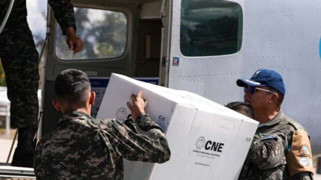 Marlon Ochoa solicita convocar a las Fuerzas Armadas para reunión del CNE