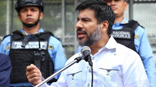 Fiscal general asegura que continuará impulsando cambios en el MP pese a presiones políticas
