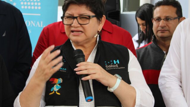 Renuncia de Carla Paredes deja vacante clave en la Secretaría de Salud