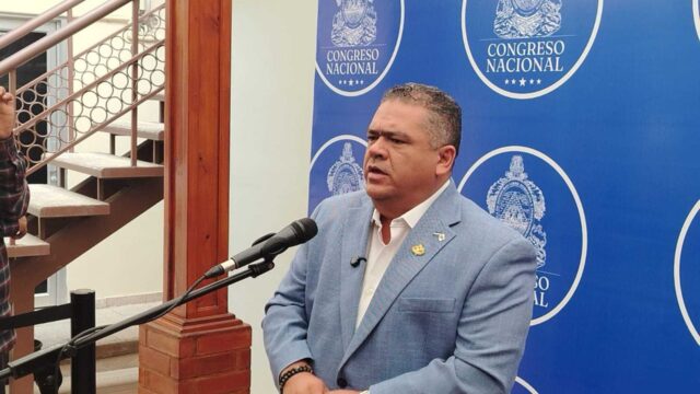 Amhon resalta beneficio de reforma del Congreso que frena embargos totales y fortalece alcaldías