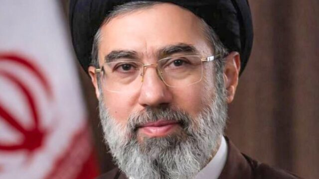 «Es fundamental seguir сon el bloqueo de Ormuz»: El nuevo líder supremo de Irán se dirige a la nación