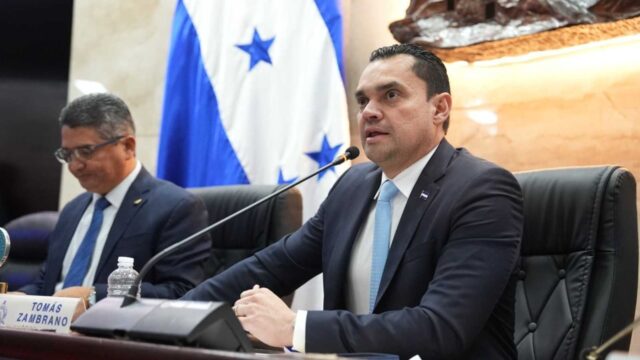 Cuando las autoridades del Estado sirven al bien común se frenan injusticias, dice presidente del Congreso