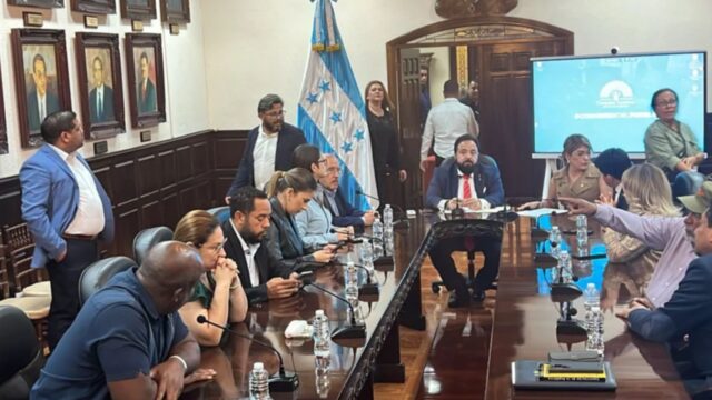 Ministerio Público cita a Redondo y la extinta Comisión Permanente por presuntos delitos