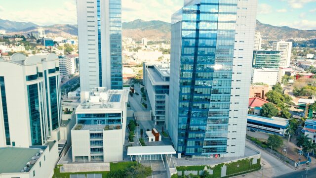 Andeph priorizará acceso a vivienda ante déficit; revisará despidos de empleados públicos