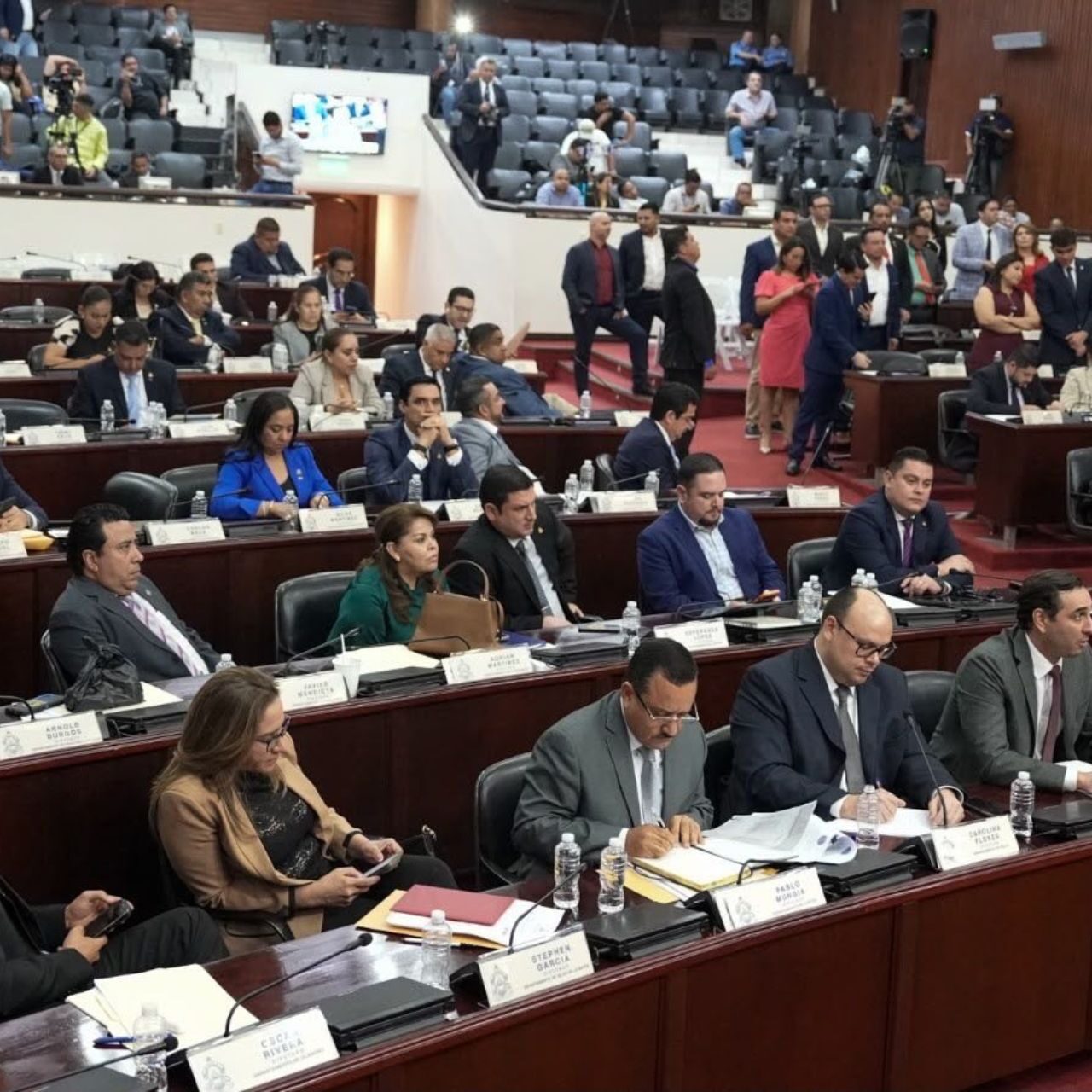 Reformas a subsector eléctrico garantizan estabilidad laboral de empleados de ENEE