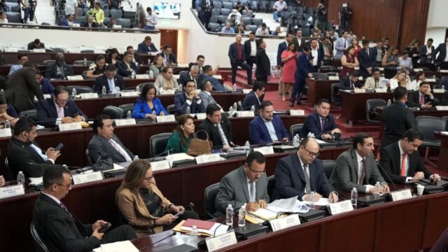 Reformas a subsector eléctrico garantizan estabilidad laboral de empleados de ENEE