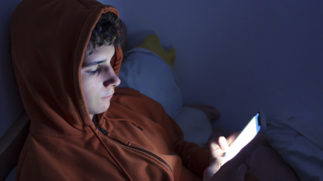 Uno de cada cinco jóvenes usa chatbots de IA para lidiar con problemas psicológicos