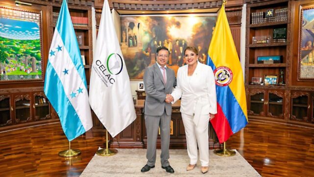 La izquierda latinoamericana paga el precio de gobernar: las lecciones de Honduras y Colombia