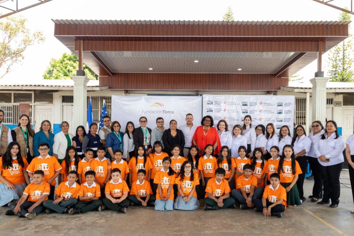 Fundación Terra amplía su impacto educativo con la inauguración de Becas Tutoría en Intibucá Fundación Terra amplía su impacto educativo con la inauguración de Becas Tutoría en Intibucá
