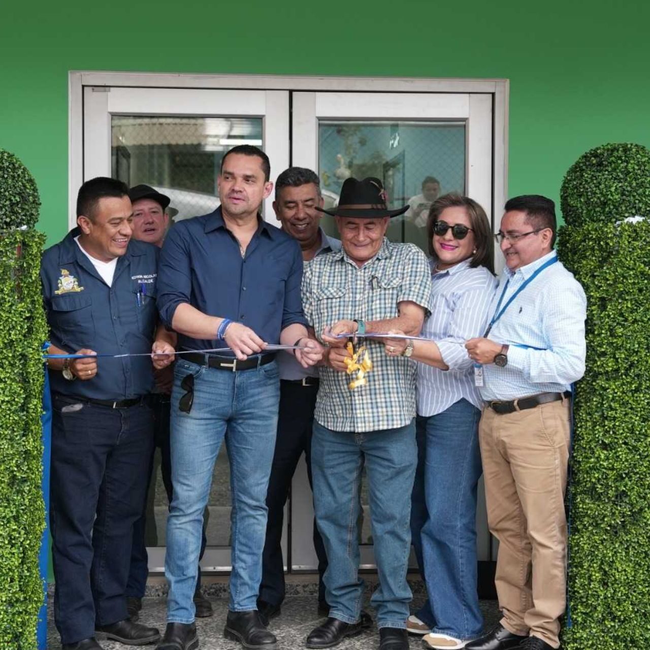 Presidente del Congreso participa en inauguración de Centro Integral de Salud en Los Planes, La Paz