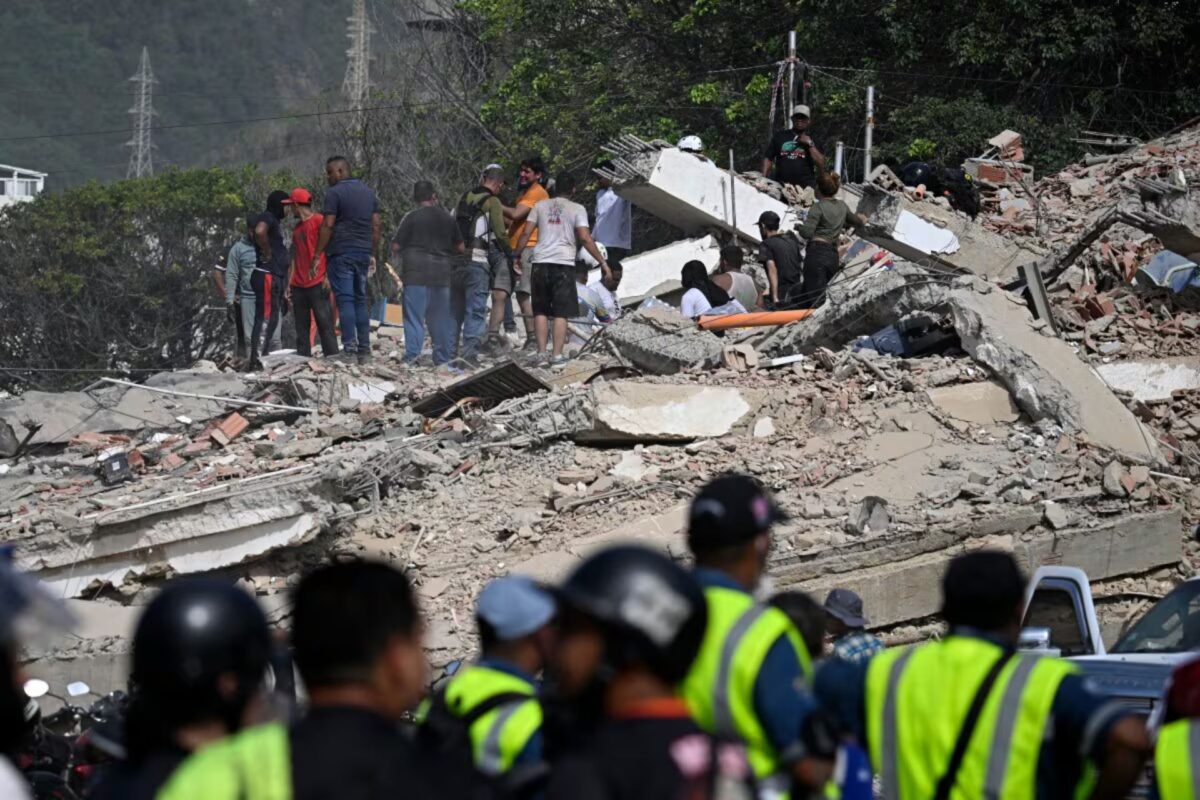 Aumenta a 589 el número de muertos tras el doble terremoto en Venezuela