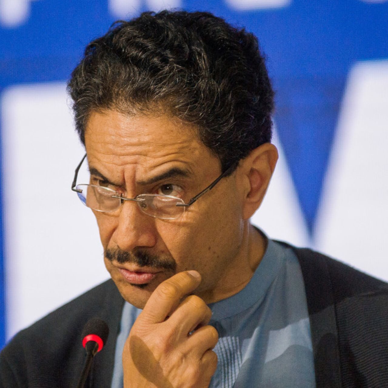Cepeda insta a la desobediencia civil «pacífica» en Colombia por nexos de EE.UU. con De la Espriella