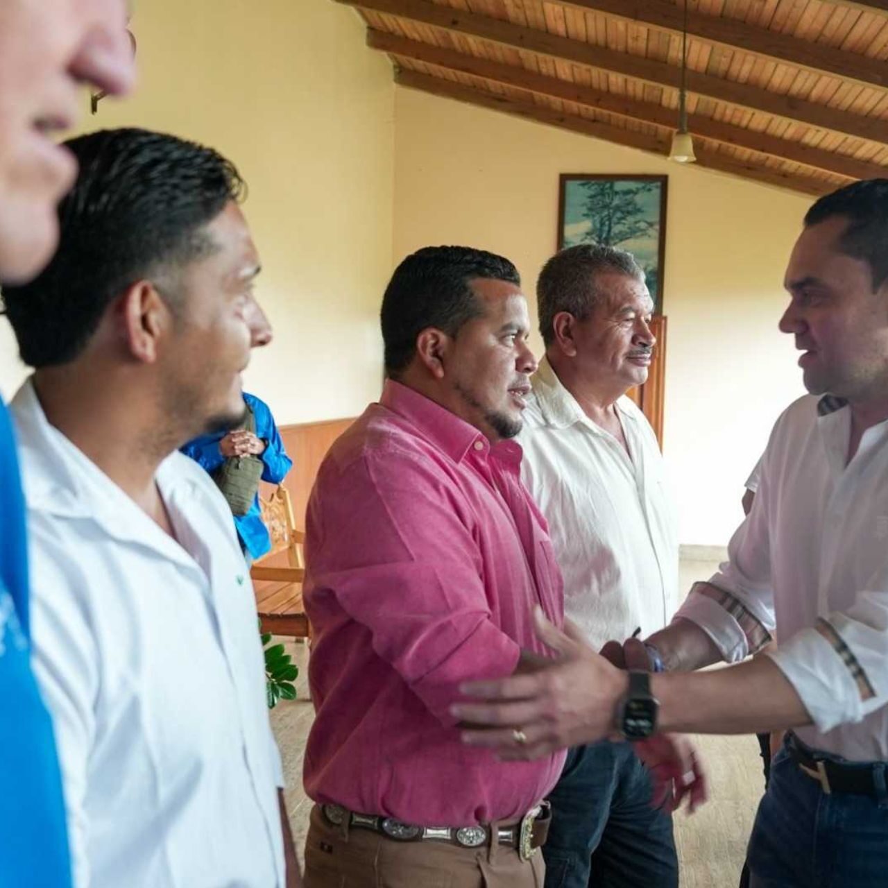 Legislativo apoya a los alcaldes de todos los partidos, reafirma Zambrano