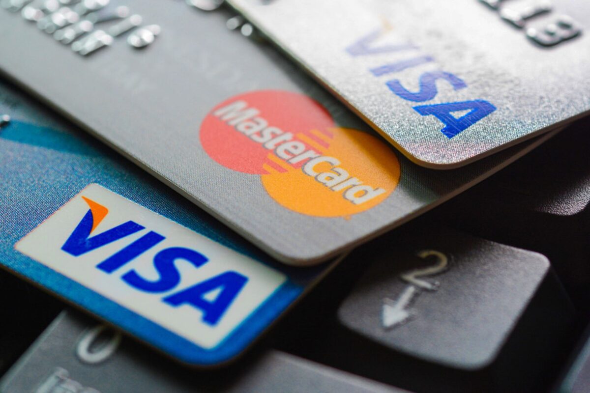 Trump busca un jaque para eliminar al principal competidor de Visa y Mastercard en Brasil