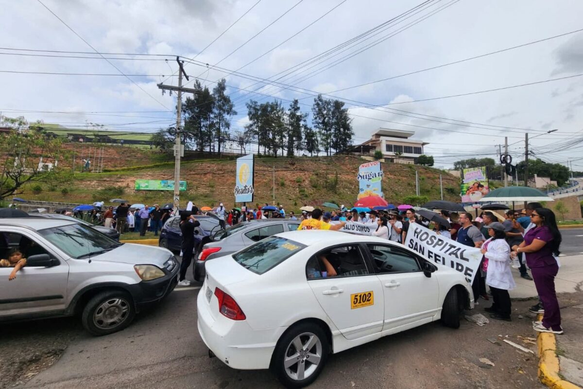 Médicos retoman protestas a escala nacional y exigen diálogo directo con la presidencia
