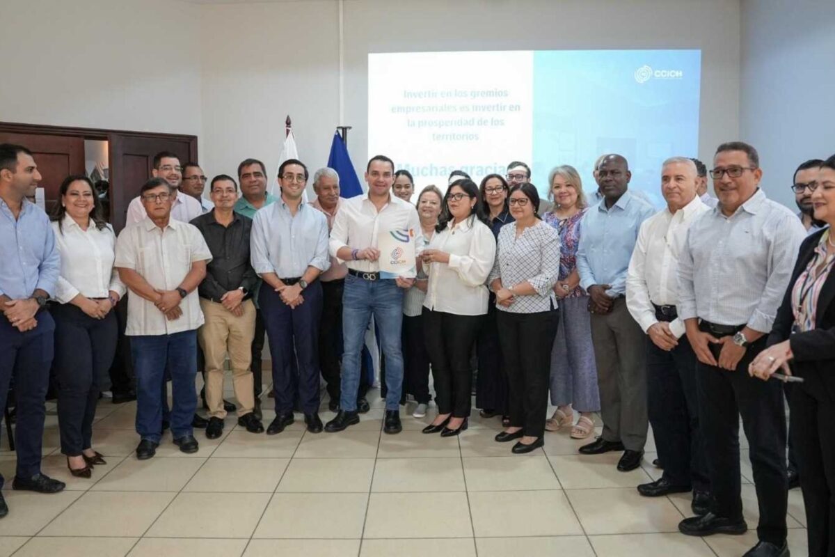 Zambrano garantiza respaldo del Congreso a Choloma para enfrentar desafíos Zambrano garantiza respaldo del Congreso a Choloma para enfrentar desafíos