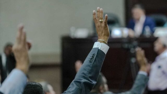 Congreso une a todas las bancadas para enviar ayuda humanitaria a Venezuela