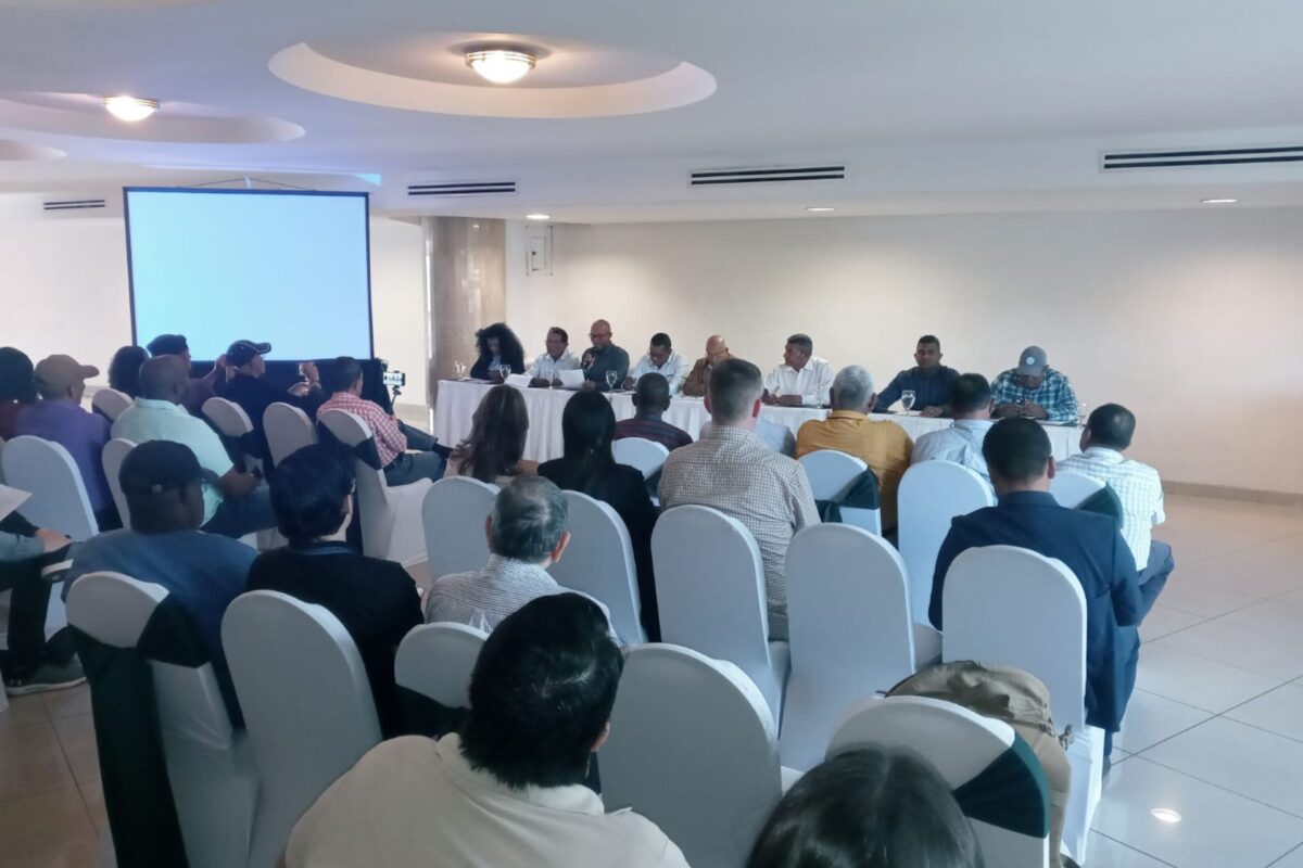 Pueblos indígenas de La Mosquitia exigen al gobierno empezar saneamiento de tierras pendiente desde 2019 Pueblos indígenas de La Mosquitia exigen al gobierno empezar saneamiento de tierras pendiente desde 2019