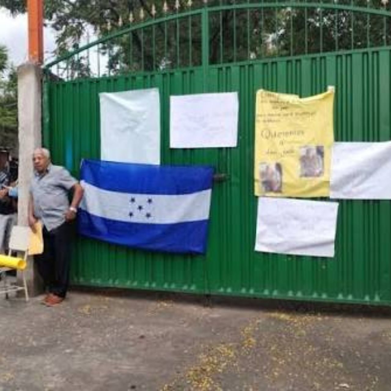 Despido de personal de aseo y seguridad en escuelas genera denuncias de padres y maestros
