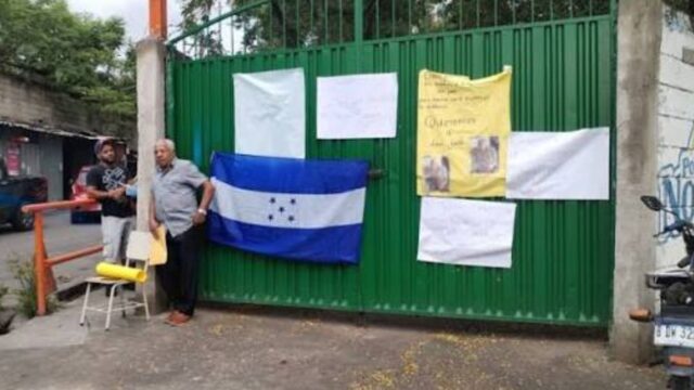 Despido de personal de aseo y seguridad en escuelas genera denuncias de padres y maestros