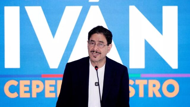 Excandidato colombiano Cepeda alerta sobre «gobierno paramilitar» en Colombia