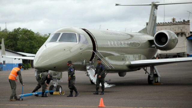 Secretario de Finanzas explica origen mixto de los fondos usados para comprar el avión presidencial