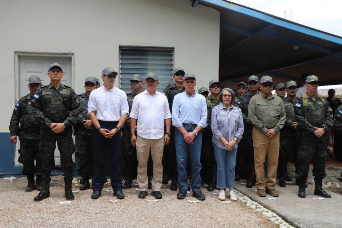 Comisión del Congreso acompaña al Ejecutivo en ratificación de soberanía hondureña en Isla Conejo