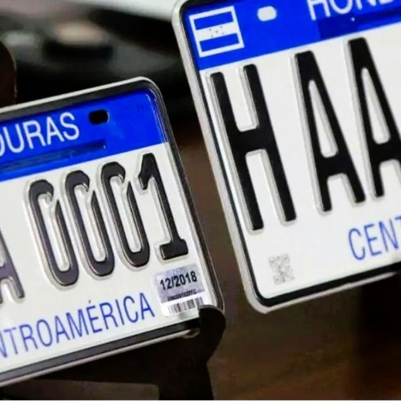 Diputado Carlos Umaña cuestiona adjudicación de millonario contrato para nuevas placas vehiculares