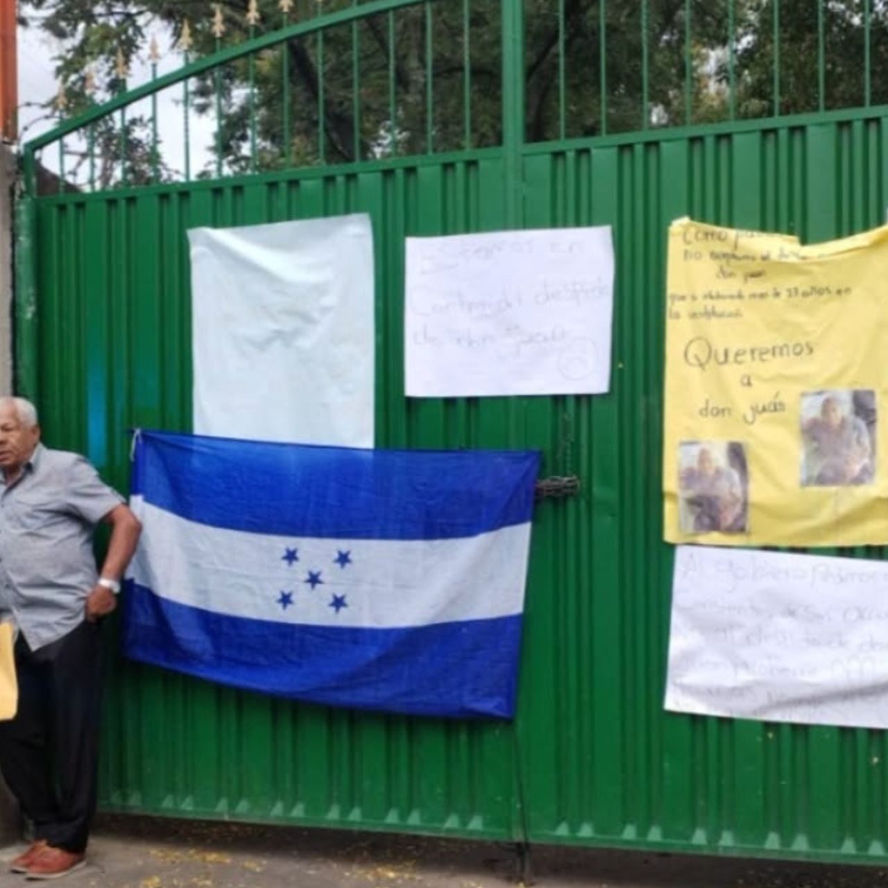 Despidos de personal auxiliar en escuelas provocan protestas y tomas de instalaciones