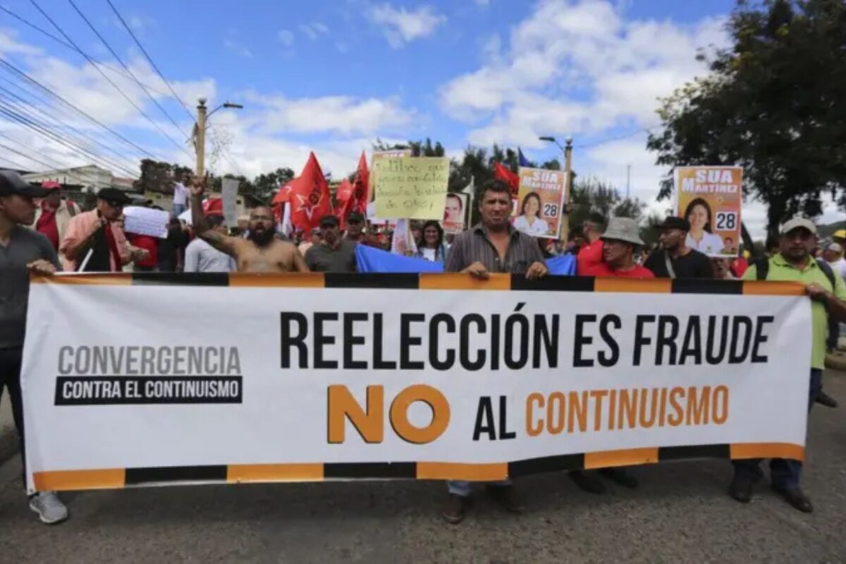 Diputada liberal Alia Niño Kafati pide regular la reelección presidencial Diputada liberal Alia Niño Kafati pide regular la reelección presidencial