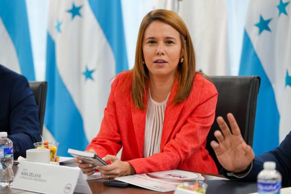 La democracia necesita personas que respeten la ley, no solo nuevas reformas: Consejera Aixa Zelaya La democracia necesita personas que respeten la ley, no solo nuevas reformas: Consejera Aixa Zelaya