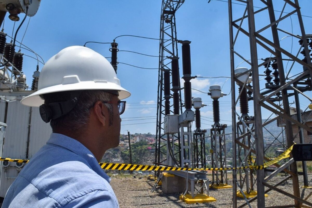 CREE hace llamado al Congreso para avanzar en reforma eléctrica mientras el proyecto sigue estancado CREE hace llamado al Congreso para avanzar en reforma eléctrica mientras el proyecto sigue estancado