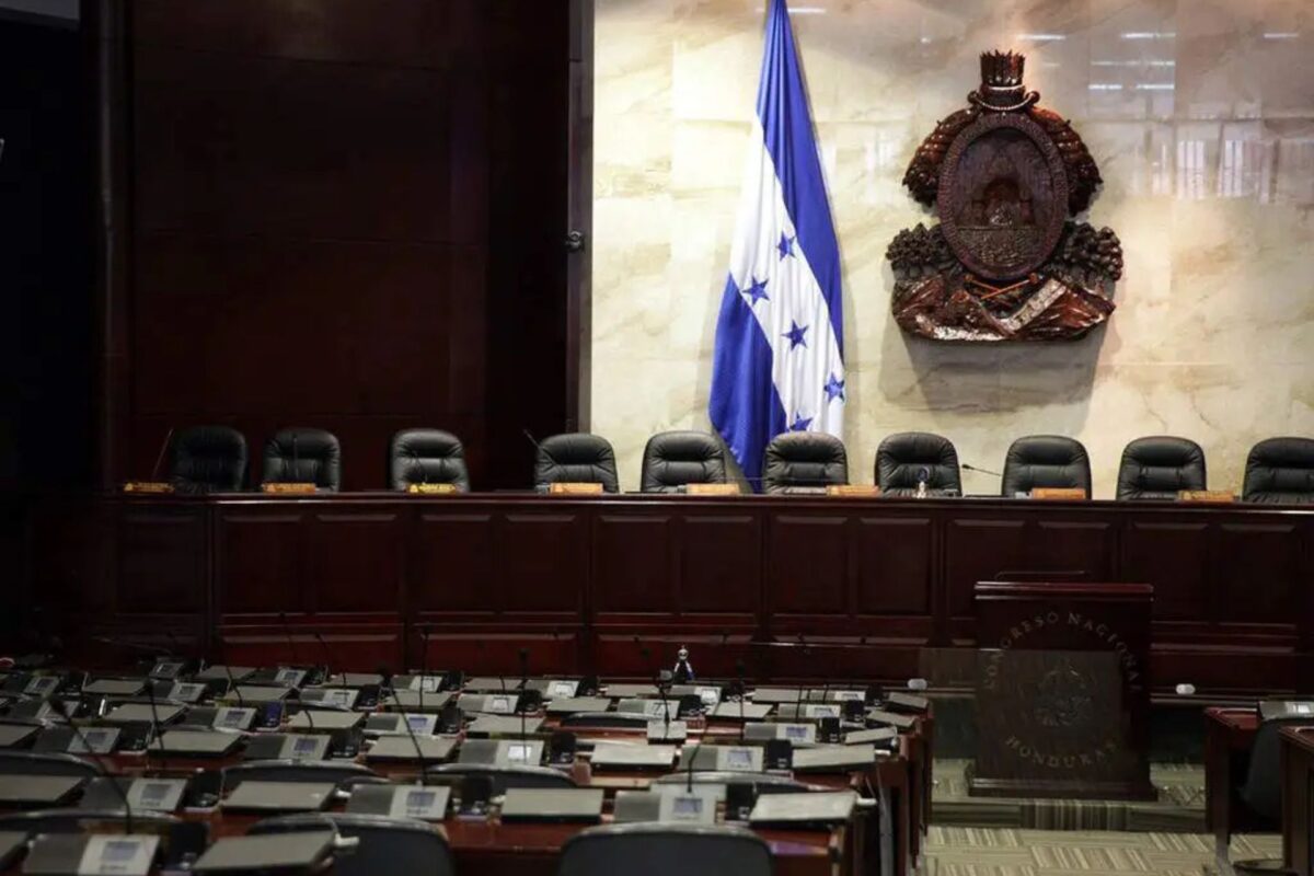 Se vuelven a caer las negociaciones en el Congreso para aprobar la reforma eléctrica