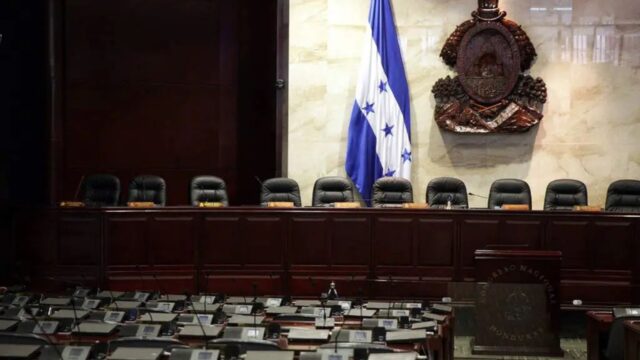 Se vuelven a caer las negociaciones en el Congreso para aprobar la reforma eléctrica