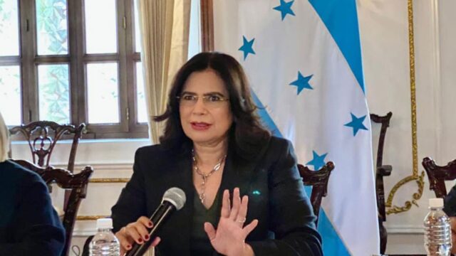 Moncada pide al Ministerio Público investigar el caso de Fernando Cerimedo y su relación con las elecciones de Honduras