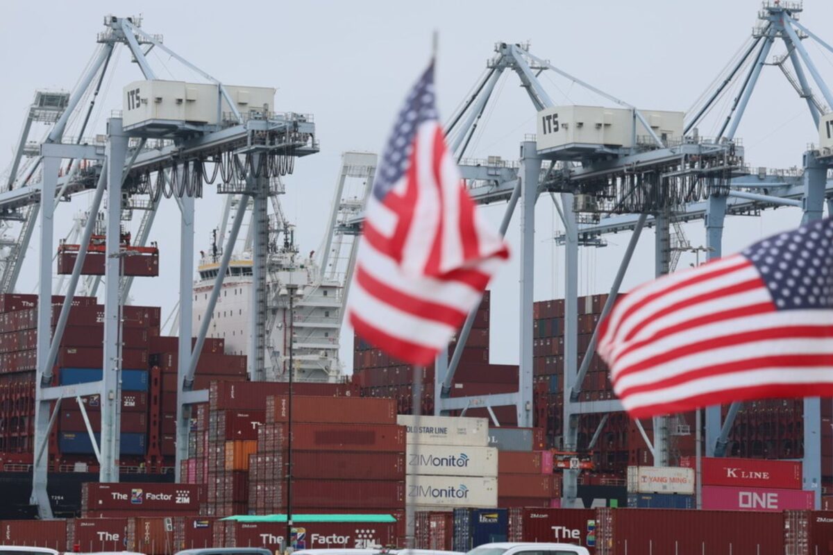 Trump acusa a «todo el mundo» de fastidiar a EE.UU. con los aranceles durante años Trump acusa a «todo el mundo» de fastidiar a EE.UU. con los aranceles durante años