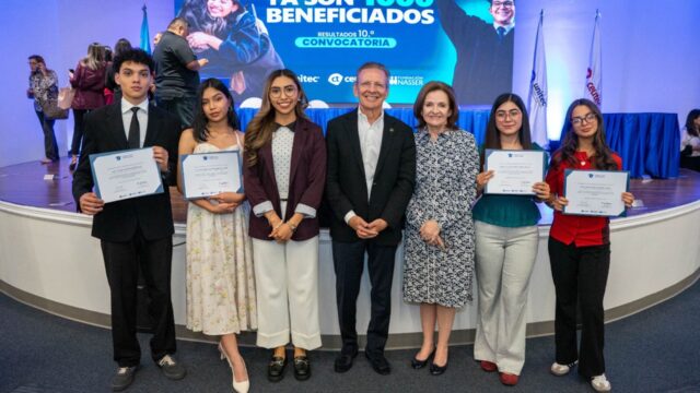 Programa de Becas Fundación Nasser-UNITEC alcanza los mil jóvenes beneficiados en su décima entrega