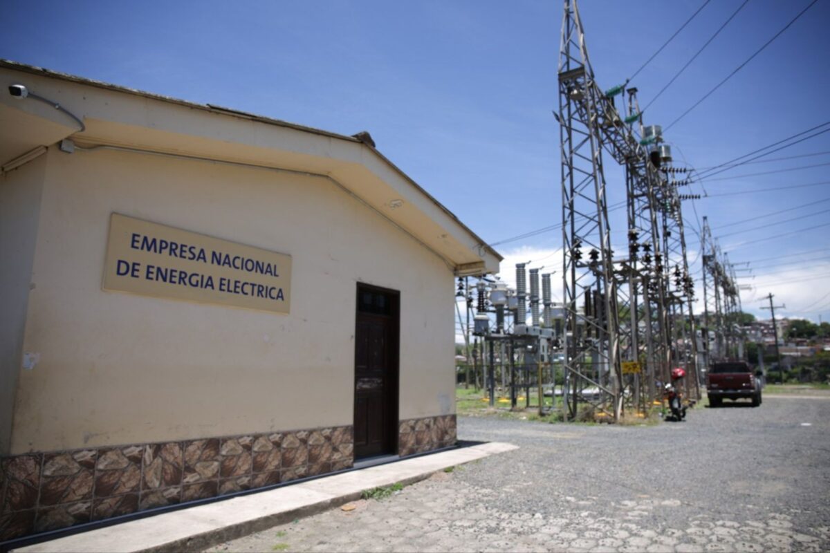 Partido Liberal define este lunes su propuesta de reforma eléctrica que presentará al Congreso