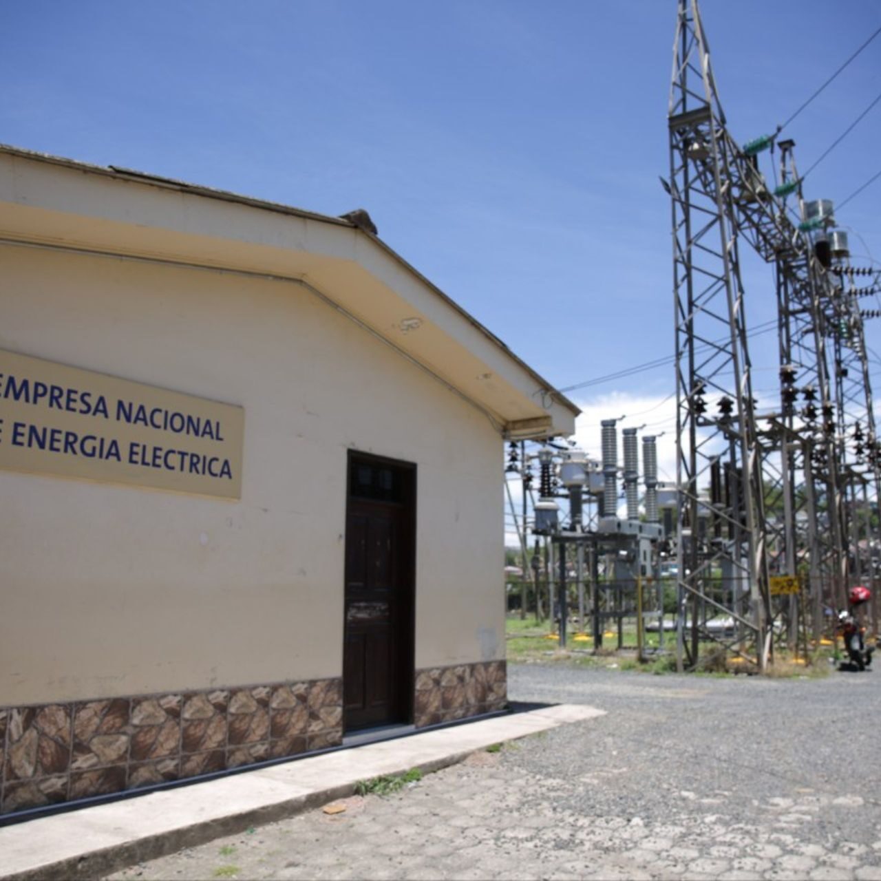 Partido Liberal define este lunes su propuesta de reforma eléctrica que presentará al Congreso