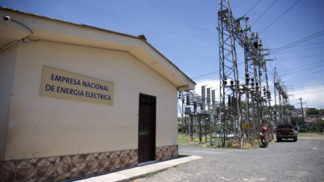Partido Liberal define este lunes su propuesta de reforma eléctrica que presentará al Congreso
