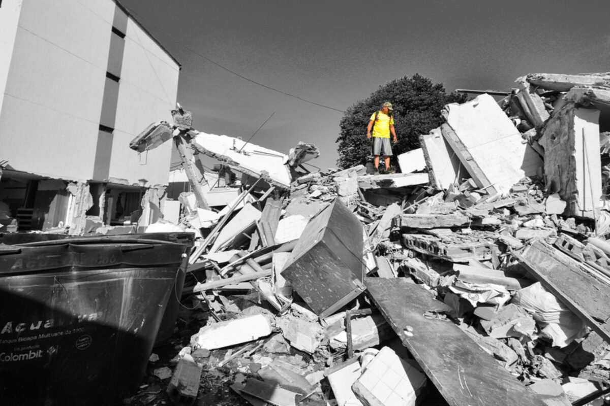¿Decisión política o fallo de coordinación?: Polémica en Colombia por ayuda que no llega tras sismo ¿Decisión política o fallo de coordinación?: Polémica en Colombia por ayuda que no llega tras sismo