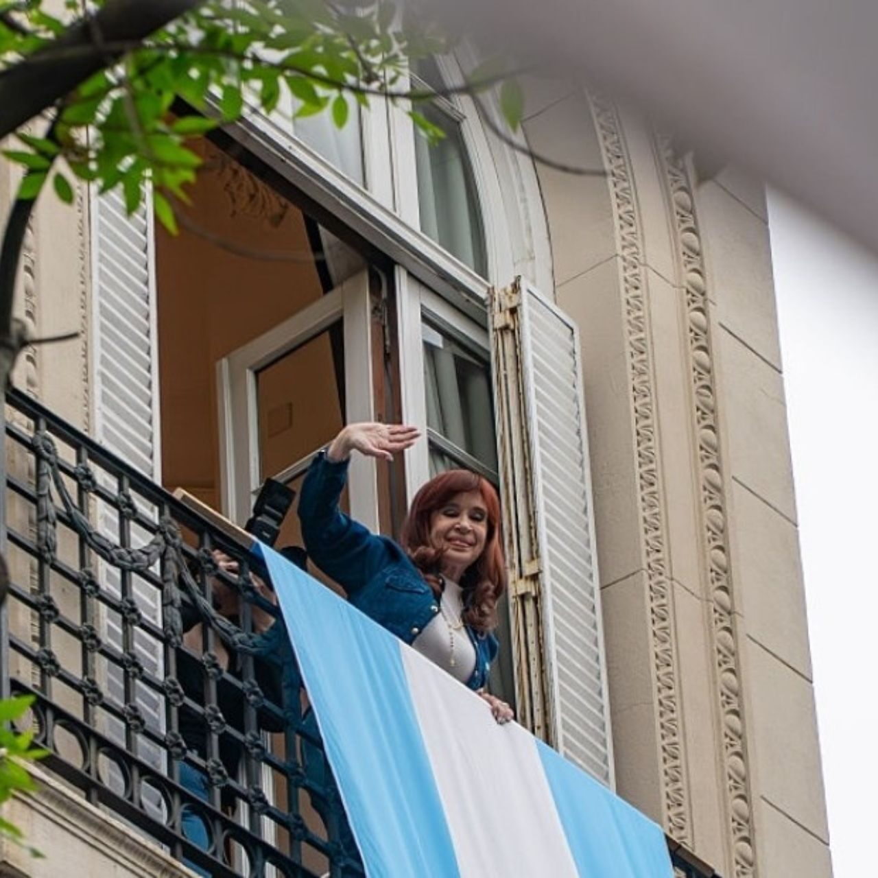 La Justicia embarga la casa donde Cristina Kirchner cumple prisión domiciliaria