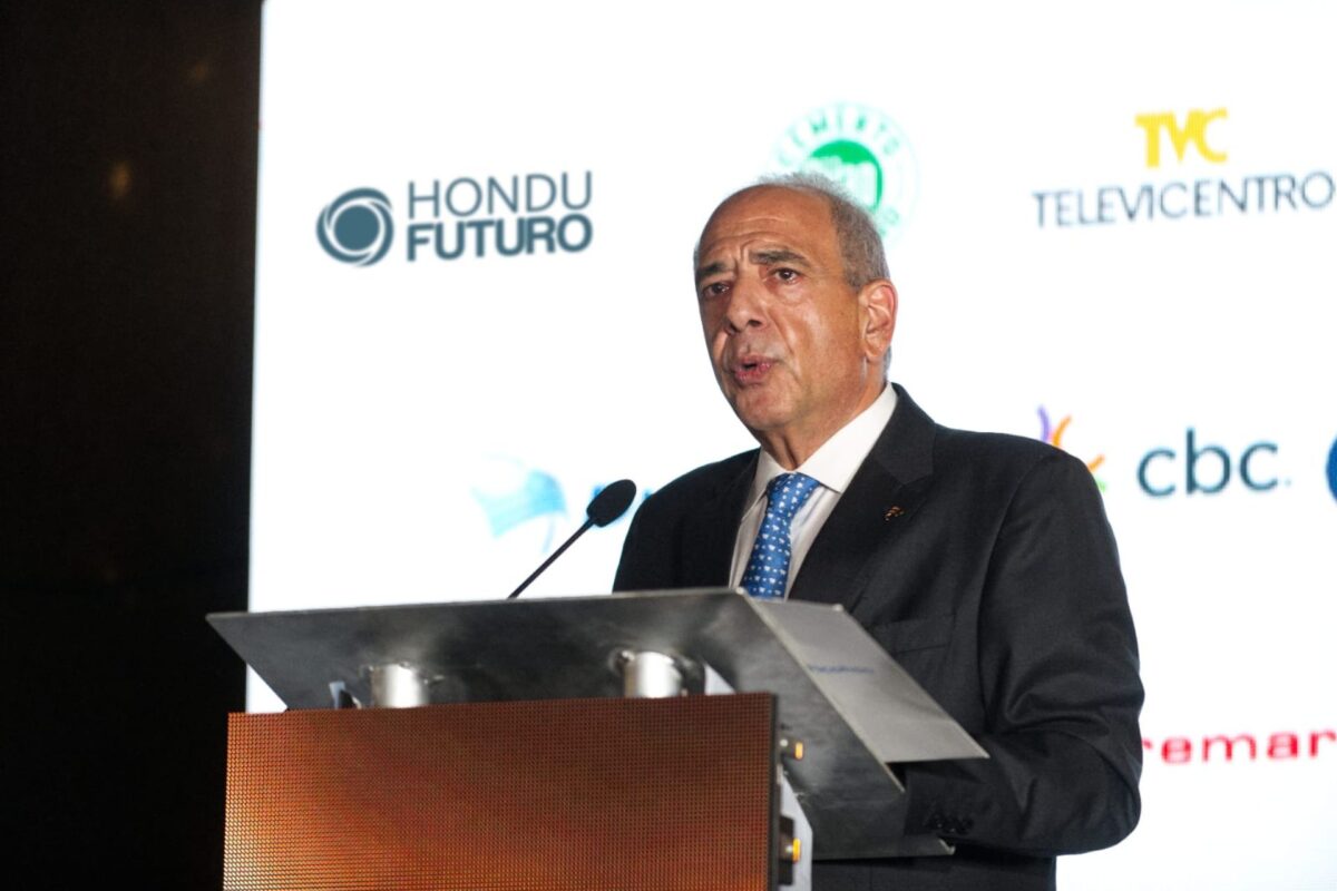 HonduFuturo: 22 jóvenes hondureños han sido seleccionados para sus estudios de posgrados en el extranjero